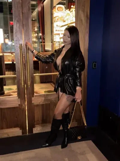 B49B31F7-F8B8-4324-8067-E977AF1A1F3E