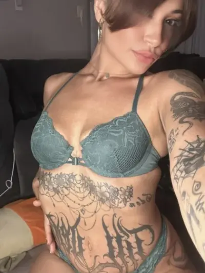 Facetune_26-10-2024-23-49-10