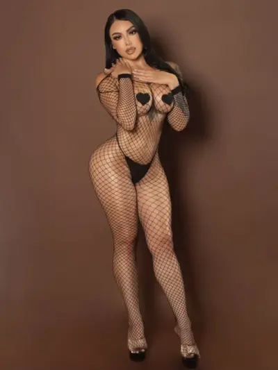Facetune_29-08-2024-08-01-27