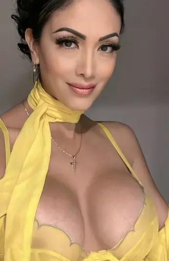 Facetune_17-07-2024-16-49-35