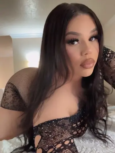 Facetune_08-10-2024-19-15-32