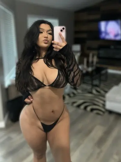 Facetune_04-09-2024-19-31-10