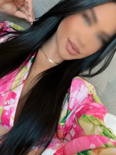 Facetune_04-12-2024-19-08-28-1