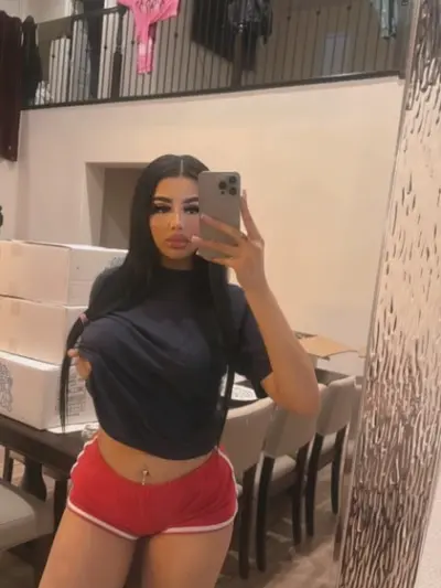 Facetune_21-03-2025-19-40-38