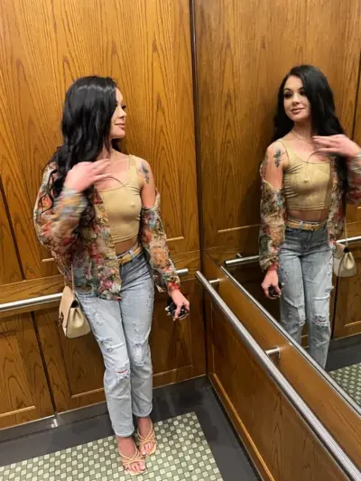 Facetune_27-05-2023-02-34-26