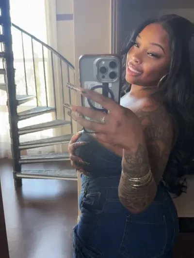 Facetune_15-11-2024-12-39-21