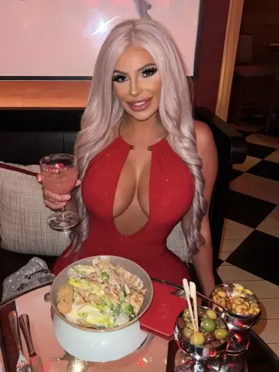 Facetune_10-11-2024-17-31-49