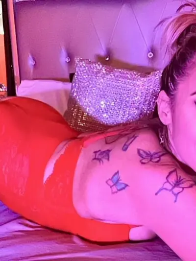 Red-body-suit