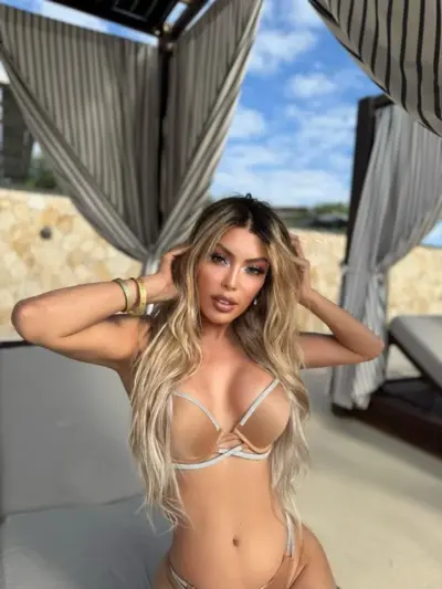 Facetune_06-11-2024-13-37-58