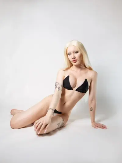 Facetune_06-02-2025-03-50-43